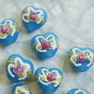 温润蓝底色~奶油婚礼蛋糕立体桃心爱心日本进口中古古董灯工玻璃琉璃珠 尺寸约14X15MM