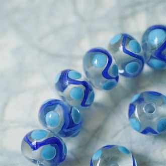 清新透明底海洋蓝波浪线条波点~手造精致扁圆珠日本进口中古古董灯工玻璃琉璃珠 9X13MM