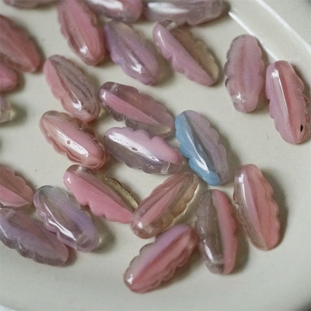 粉灰蓝色mix渐变~花边小叶子剑形珠捷克玻璃琉璃珠 14X6MM-3