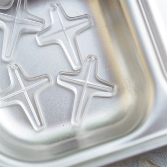 透明感浮雕稀有质感十字架~施华洛S家进口凹雕古董玻璃吊坠串珠材料 宽22MM