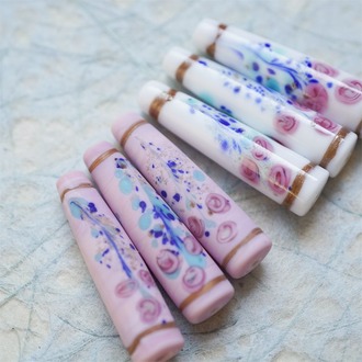 两色入~锥形圆柱花朵点彩精致款~稀有进口捷克制造古董玻璃珠琉璃珠 约34X8MM