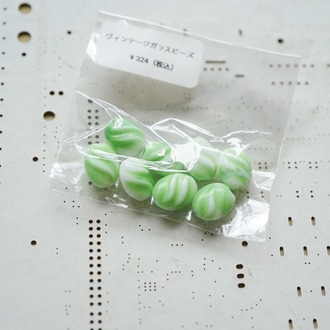 奶糖条纹薄荷绿糖果感玻璃制古董珠椭圆珠~日本采购品牌配件 12X10MM