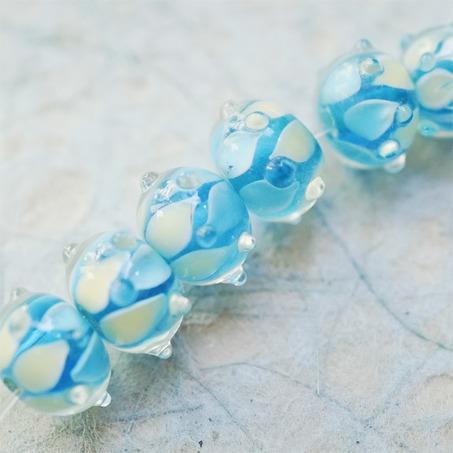 【样品】清透蓝绿色系花瓣立体露水波点透明感~手造精致扁圆珠日本进口中古古董灯工玻璃琉璃珠 9X13MM-3