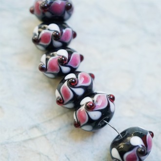 【样品】浆果粉拼白黑底朵立体波点小飞碟~手造精致扁圆珠日本进口中古古董灯工玻璃琉璃珠 8X15MM