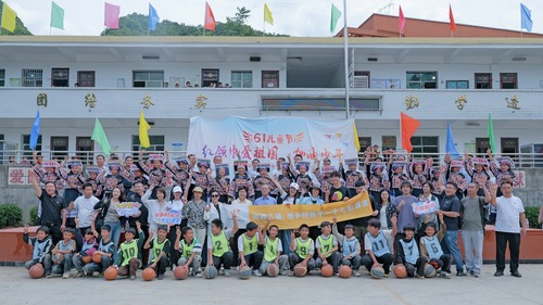 深圳市传梦公益基金会在贵州晴隆开展“资教工程”项目走访调研