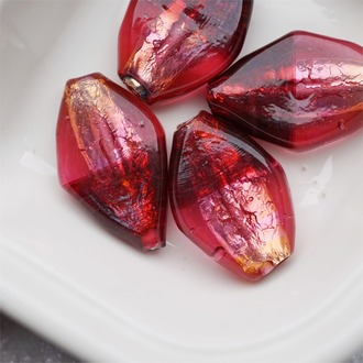 银箔火彩光泽感玫瑰粉渐变双色琉璃~手造精致菱形珠日本进口中古古董灯工玻璃琉璃珠 18X29MM