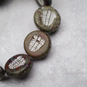 复古做旧红棕色雾面复古描白~扁圆复古高定化石图案三叶虫捷克珠玻璃琉璃珠 18MM