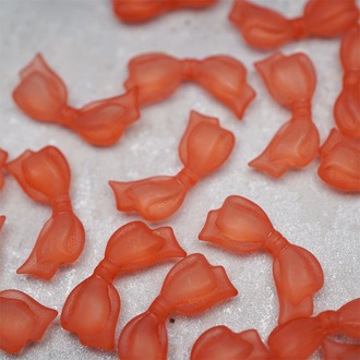 透红色雾面磨砂感西德制古董蝴蝶结珠~日本采购品牌配件 约9X20MM