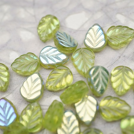幻彩光泽透浅绿色~小树叶捷克珠琉璃玻璃珠 10X8MM-6