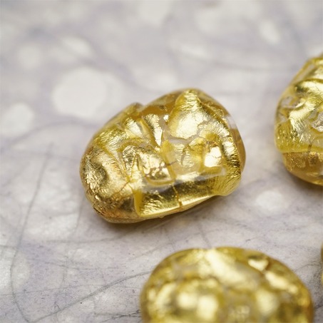 纯24K金箔透明线条熔岩琉璃~手造异形直孔日本进口中古古董灯工玻璃琉璃珠 约16X19MM