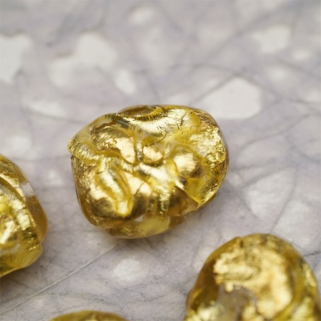 纯24K金箔透明线条熔岩琉璃~手造异形直孔日本进口中古古董灯工玻璃琉璃珠 约16X19MM-4