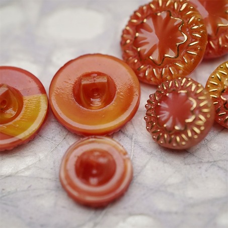 复古橘色渐变巴洛克浮雕花纹~捷克古董纽扣珠侧孔珠玻璃琉璃珠-5