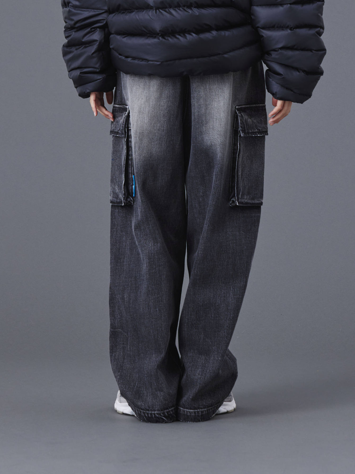 Liberaiders 25FW DENIM CARGO PANTS-5