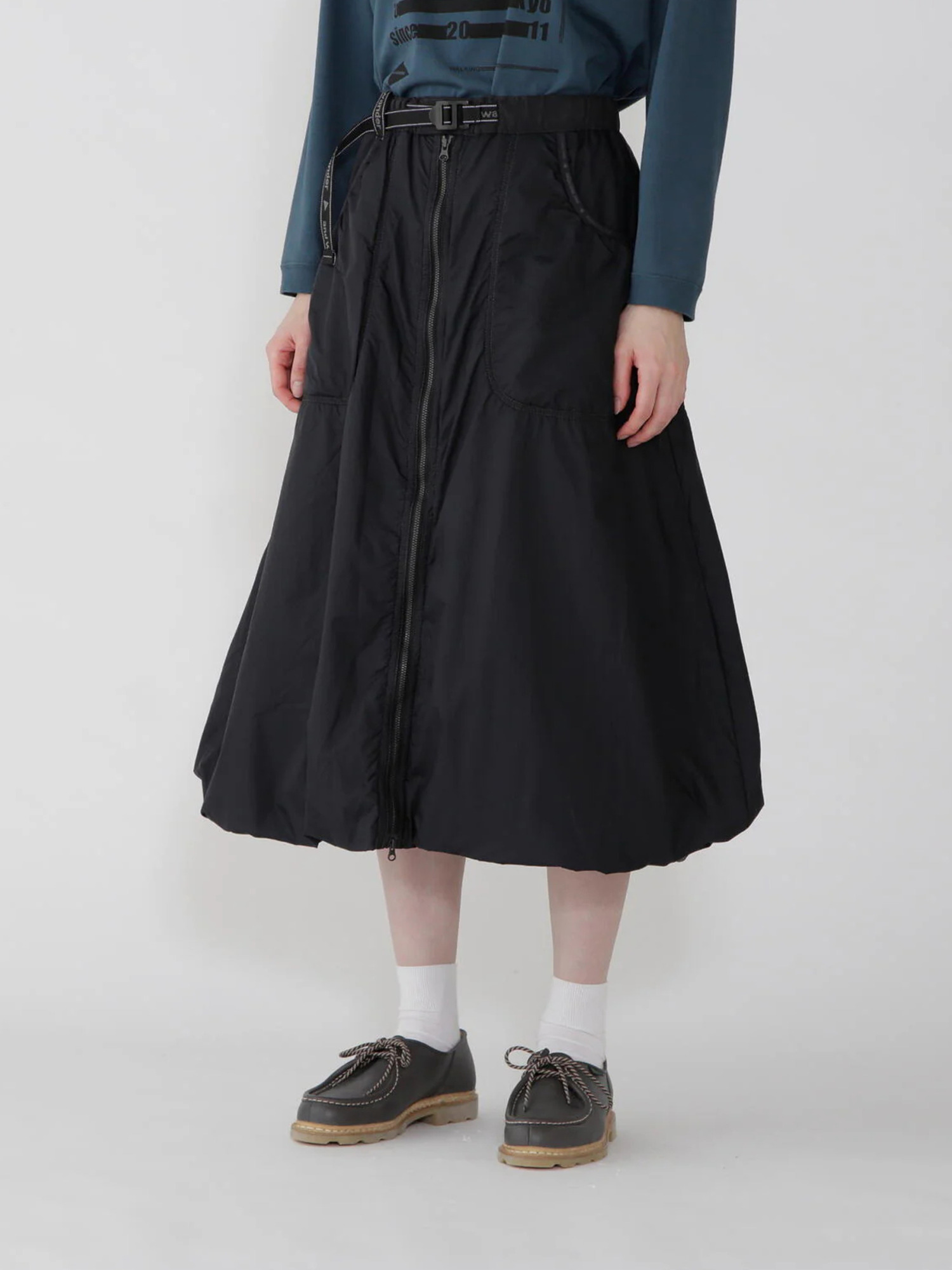 and wander 25FW Octa fluffy skirt(W)-4