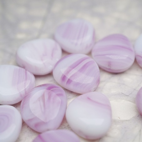 梅子粉色细条纹白底渐变mix~不规则水滴型捷克珠玻璃琉璃珠 16MM