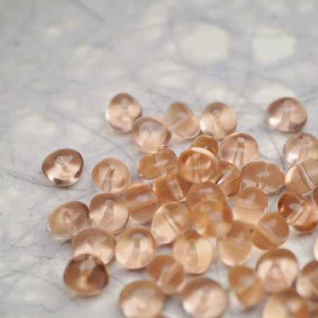 透明偏粉橘蜜桃色~随形可爱迷你鹅卵石小糖豆捷克珠玻璃琉璃珠 8X6MM
