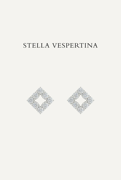 银色金属方形锆石耳钉