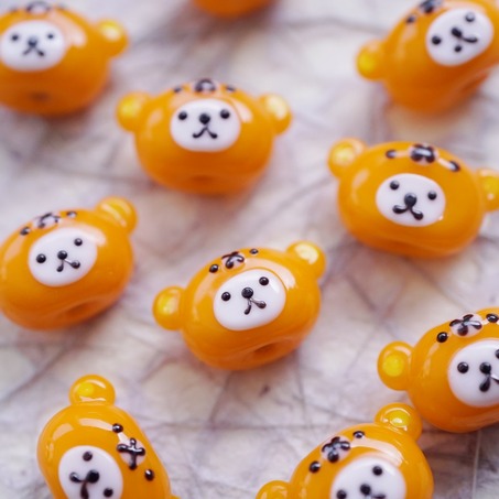 可爱自嘲熊头轻松熊玩偶头套~手造直孔造型可爱小熊日本进口灯工玻璃琉璃珠 13MM-2