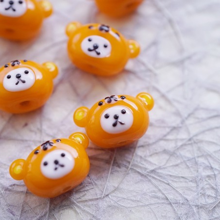 可爱自嘲熊头轻松熊玩偶头套~手造直孔造型可爱小熊日本进口灯工玻璃琉璃珠 13MM-5