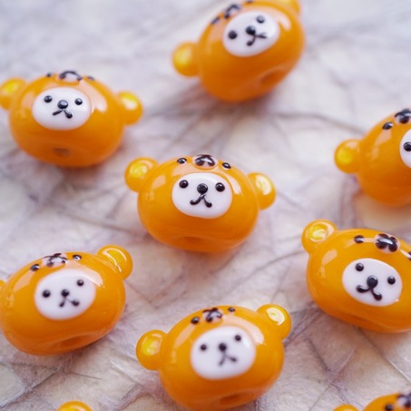 可爱自嘲熊头轻松熊玩偶头套~手造直孔造型可爱小熊日本进口灯工玻璃琉璃珠 13MM-7