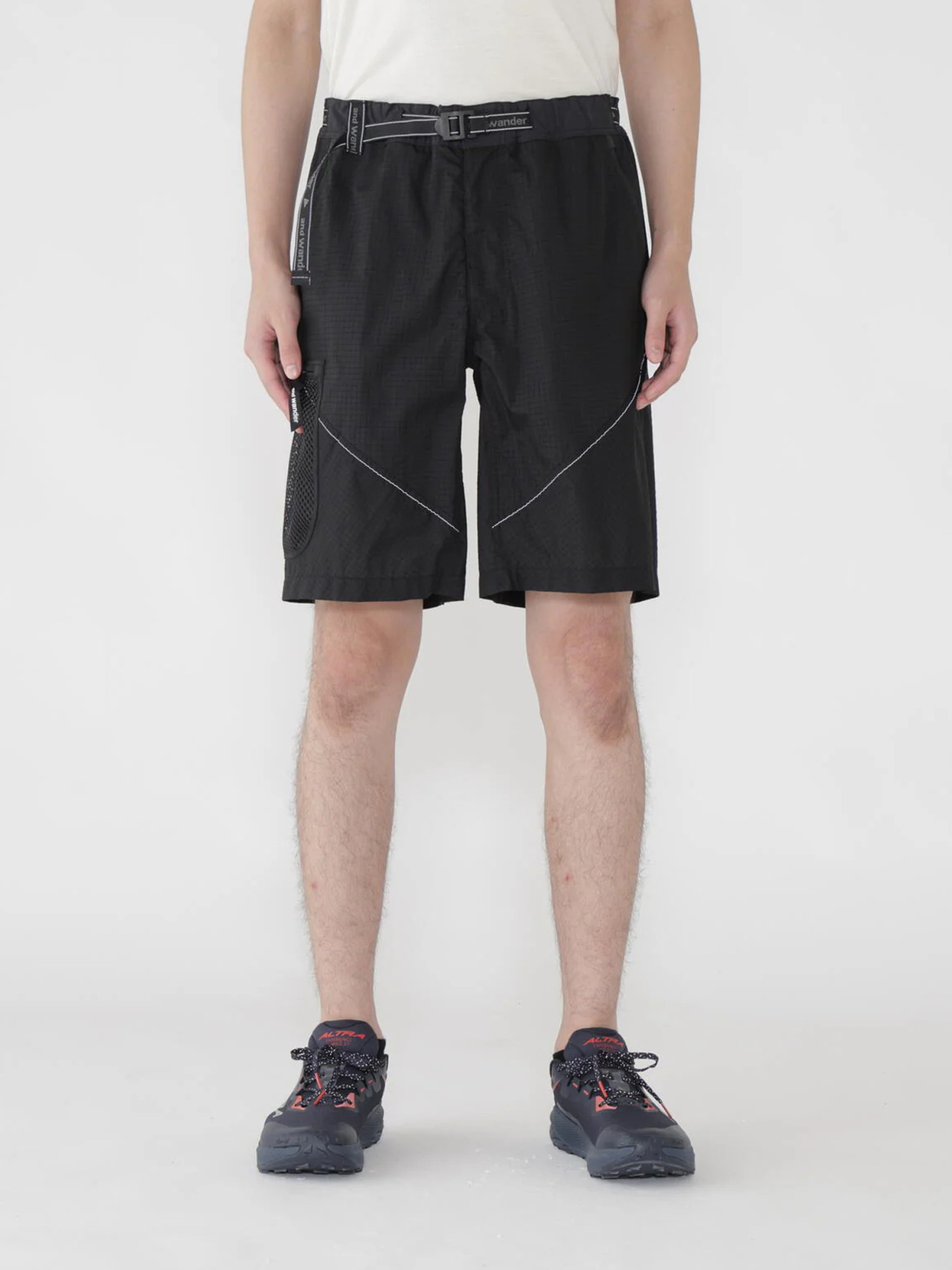 and wander 26SS breath rip short pants-4