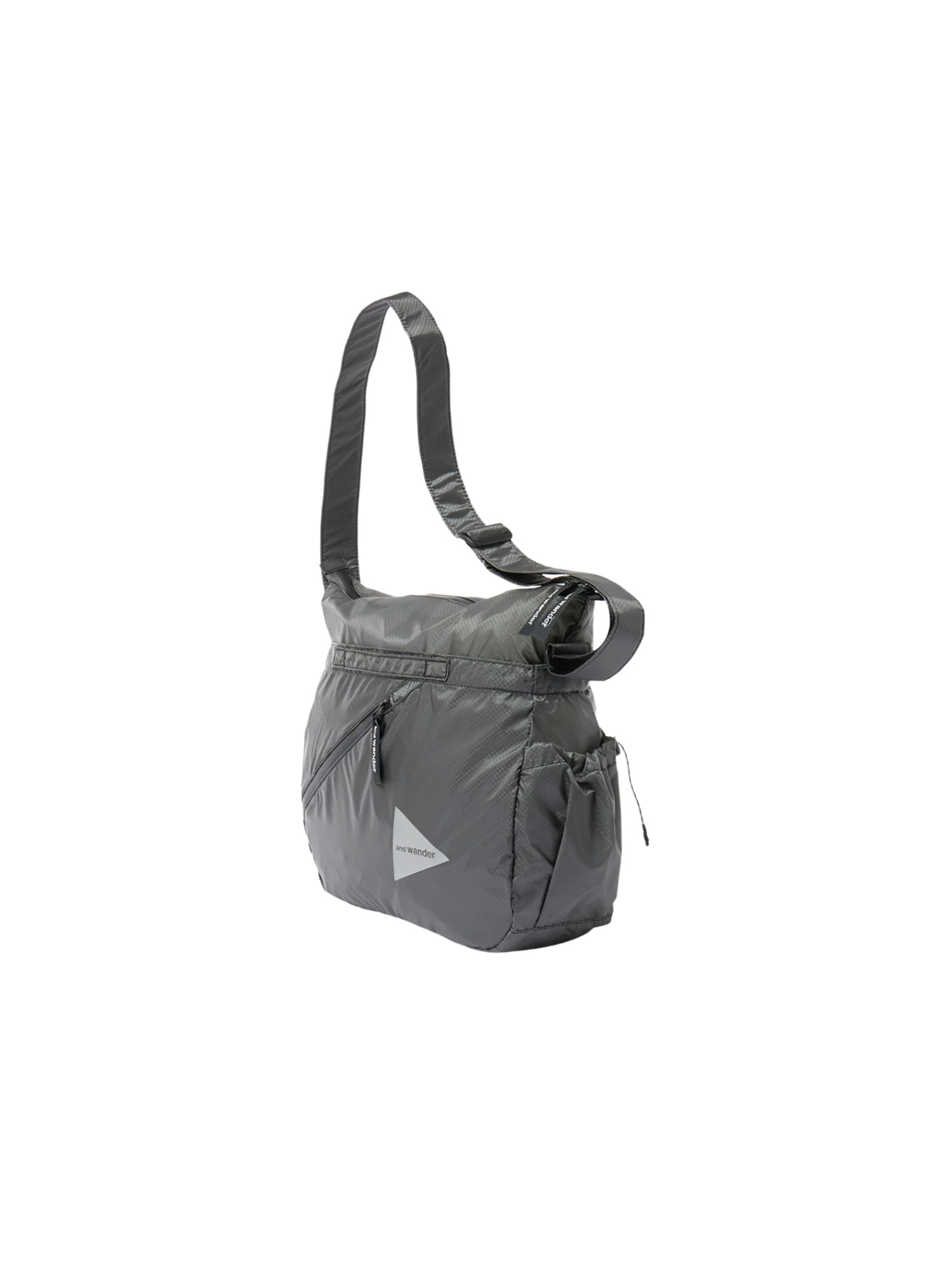 and wander 26SS sil shoulder bag-3