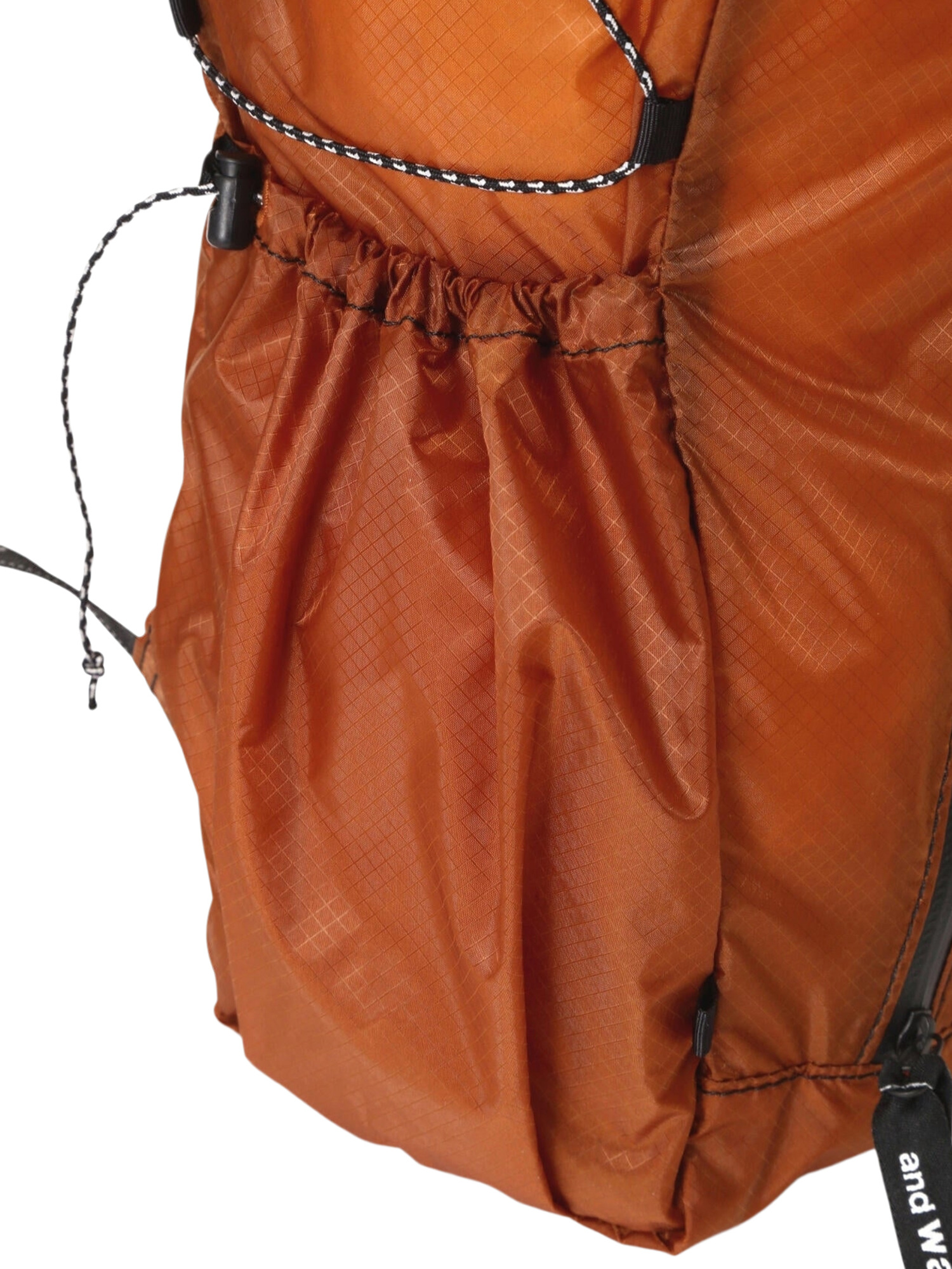 and wander 26SS sil daypack-6